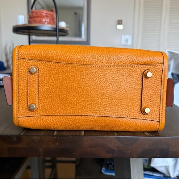 Coach Rogue 25 in Papaya - Picture 4 of 8